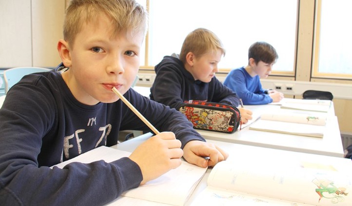 Foto: Heidi M. Skjebstad Elever arbeider i klasserom. (Foto: Heidi M. Skjebstad)