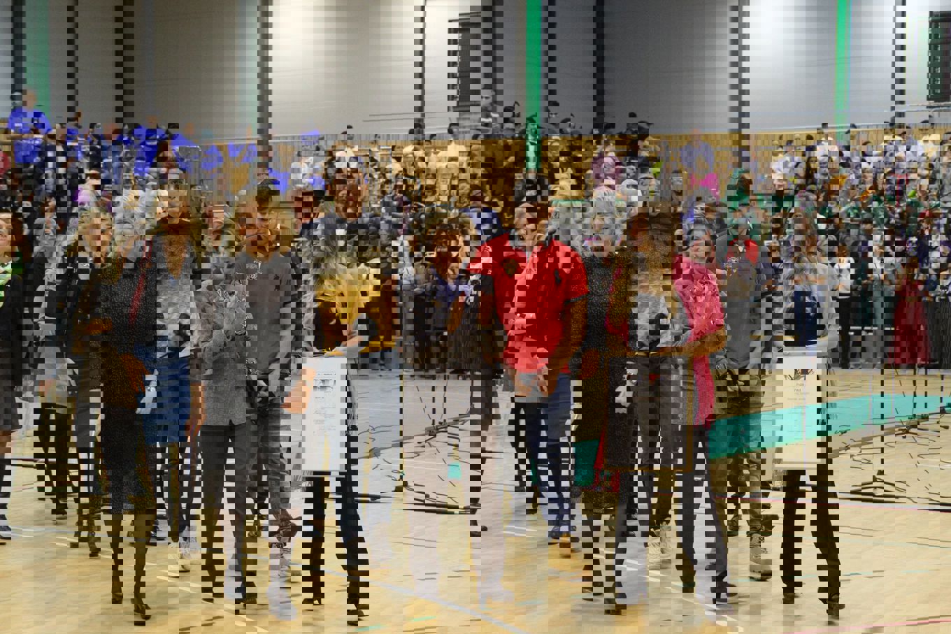 Dronning Sonja på besøk på Apalløkka